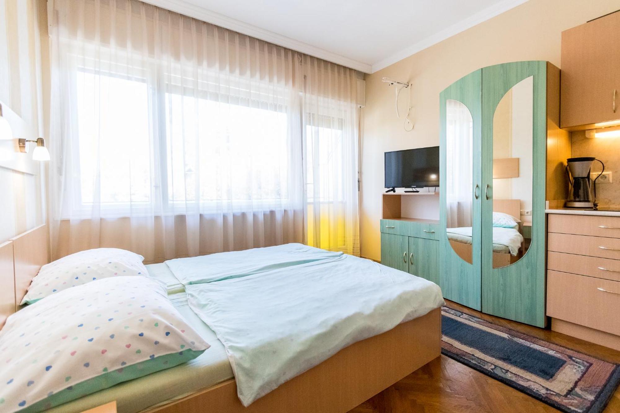 שיופוק Lara Apartments מראה חיצוני תמונה